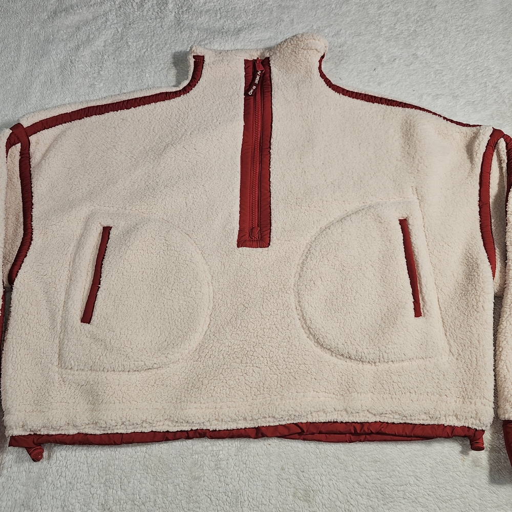 Women's Cream and Red Jacket - Picture 6 of 16